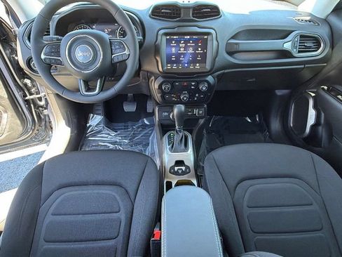 Used 2022 Jeep Renegade Latitude AWD/4WD image 26