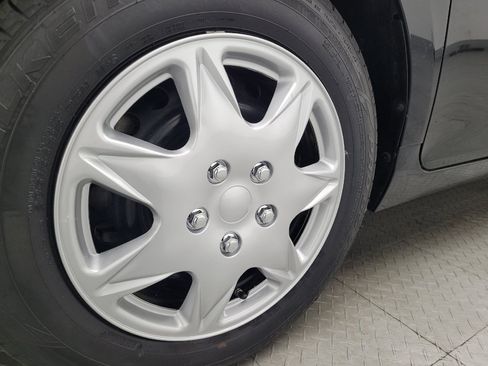 Used 2016 Toyota Camry SE image 31