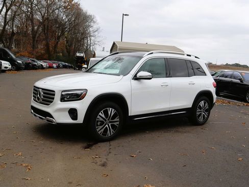 New 2026 Mercedes-Benz GLB 250 4MATIC image 7