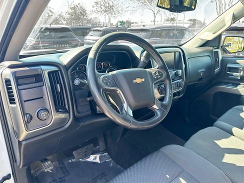 Used 2018 Chevrolet Silverado 1500 LT w/ All Star Edition image 10
