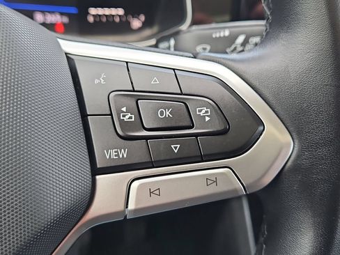 Used 2025 Volkswagen Jetta SE FWD image 22