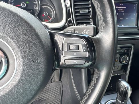 Used 2019 Volkswagen Beetle 2.0T SE image 24