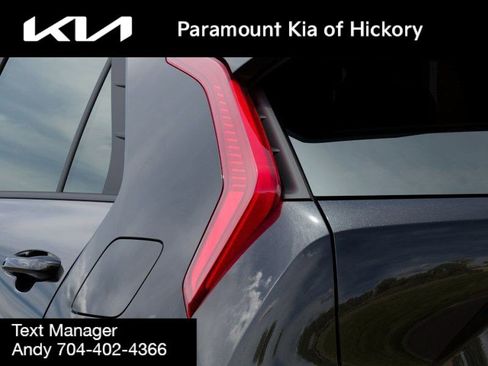 New 2025 Kia Niro EX image 11