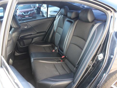 Used 2016 Honda Accord Sport image 13