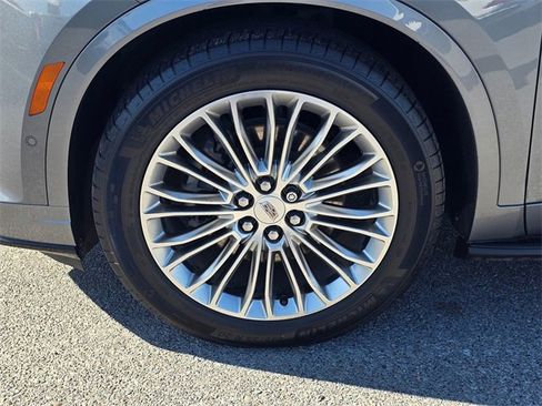 Used 2021 Cadillac XT6 Premium Luxury image 9