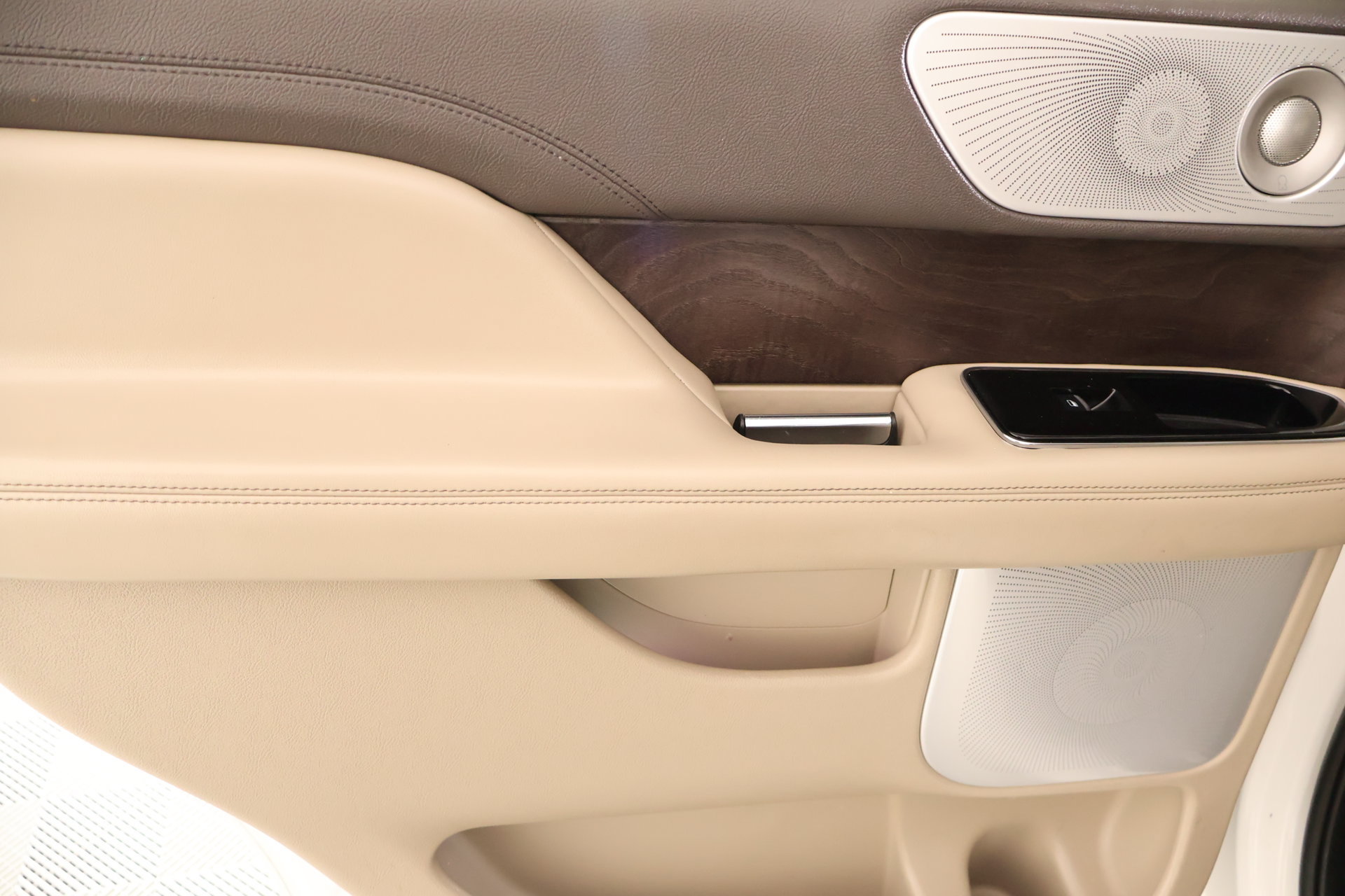 Used 2024 Lincoln Navigator Reserve AWD/4WD image 19