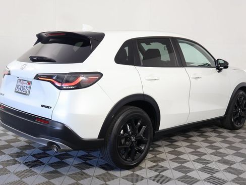 Used 2024 Honda HR-V Sport image 4