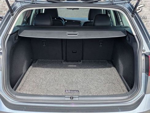 Used 2017 Volkswagen Golf Alltrack SE AWD/4WD image 13