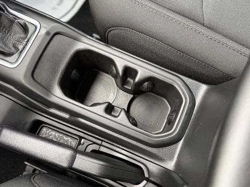 Used 2023 Jeep Gladiator Willys image 19