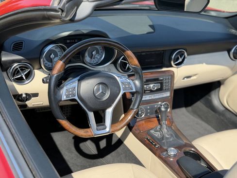 Used 2013 Mercedes-Benz SLK 350 image 21