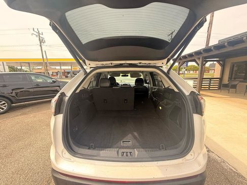 Used 2016 Ford Edge SEL w/ Equipment Group 201A FWD image 5