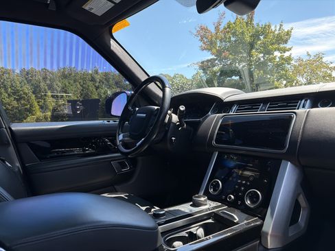 Used 2020 Land Rover Range Rover HSE AWD/4WD image 6