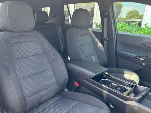 Used 2025 Chevrolet Equinox LT FWD image 36
