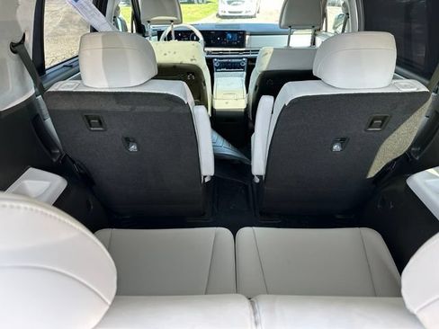 Used 2025 Hyundai Santa Fe Calligraphy AWD/4WD image 10