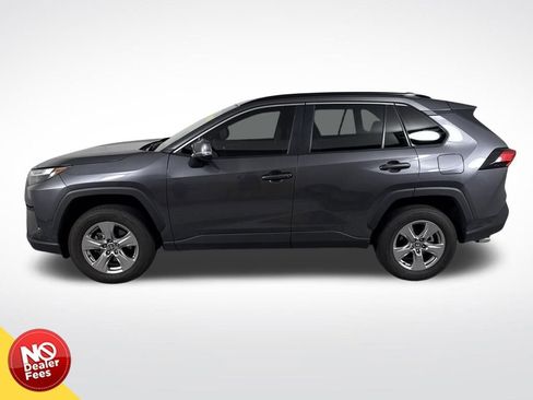 Used 2022 Toyota RAV4 XLE w/ Convenience Package image 7