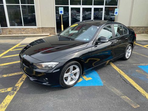 Used 2014 BMW 328i xDrive Sedan AWD/4WD image 2