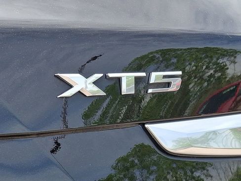 Used 2022 Cadillac XT5 Premium Luxury AWD/4WD image 31
