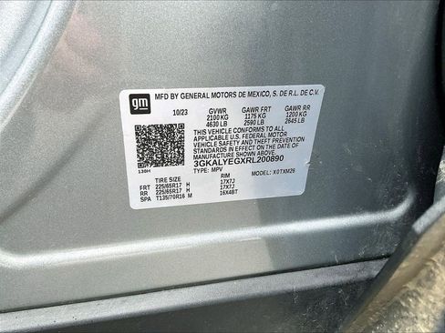 Used 2024 GMC Terrain AT4 image 32