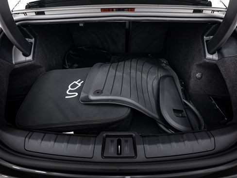 Certified 2024 Porsche Taycan image 25