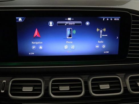 Used 2024 Mercedes-Benz GLS 580 4MATIC image 7