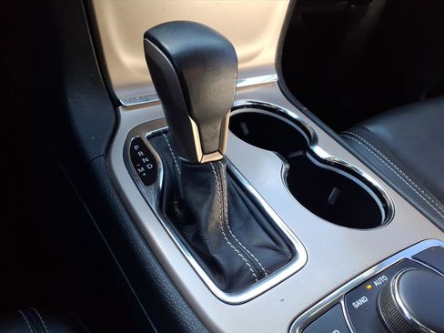 Certified 2017 Jeep Grand Cherokee Limited image 14