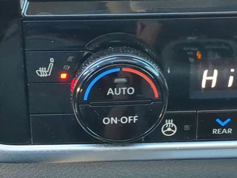 Certified 2024 Nissan Rogue Platinum w/ Platinum Premium Package image 23