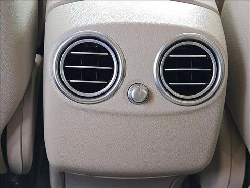 Used 2022 Mercedes-Benz GLC 300 image 23