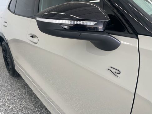 New 2026 Volkswagen Tiguan SE R-Line FWD image 9
