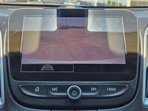Used 2022 Chevrolet Malibu LT FWD image 23
