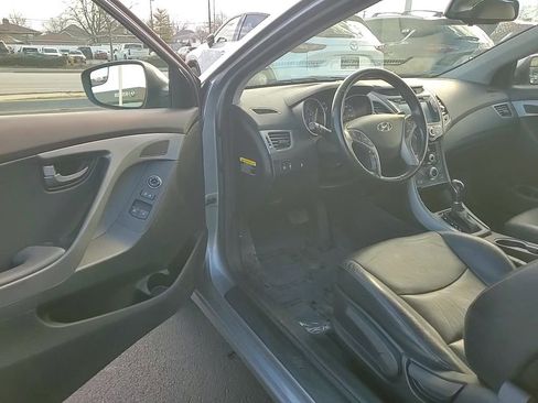 Used 2014 Hyundai Elantra w/ Option Group 2 image 11