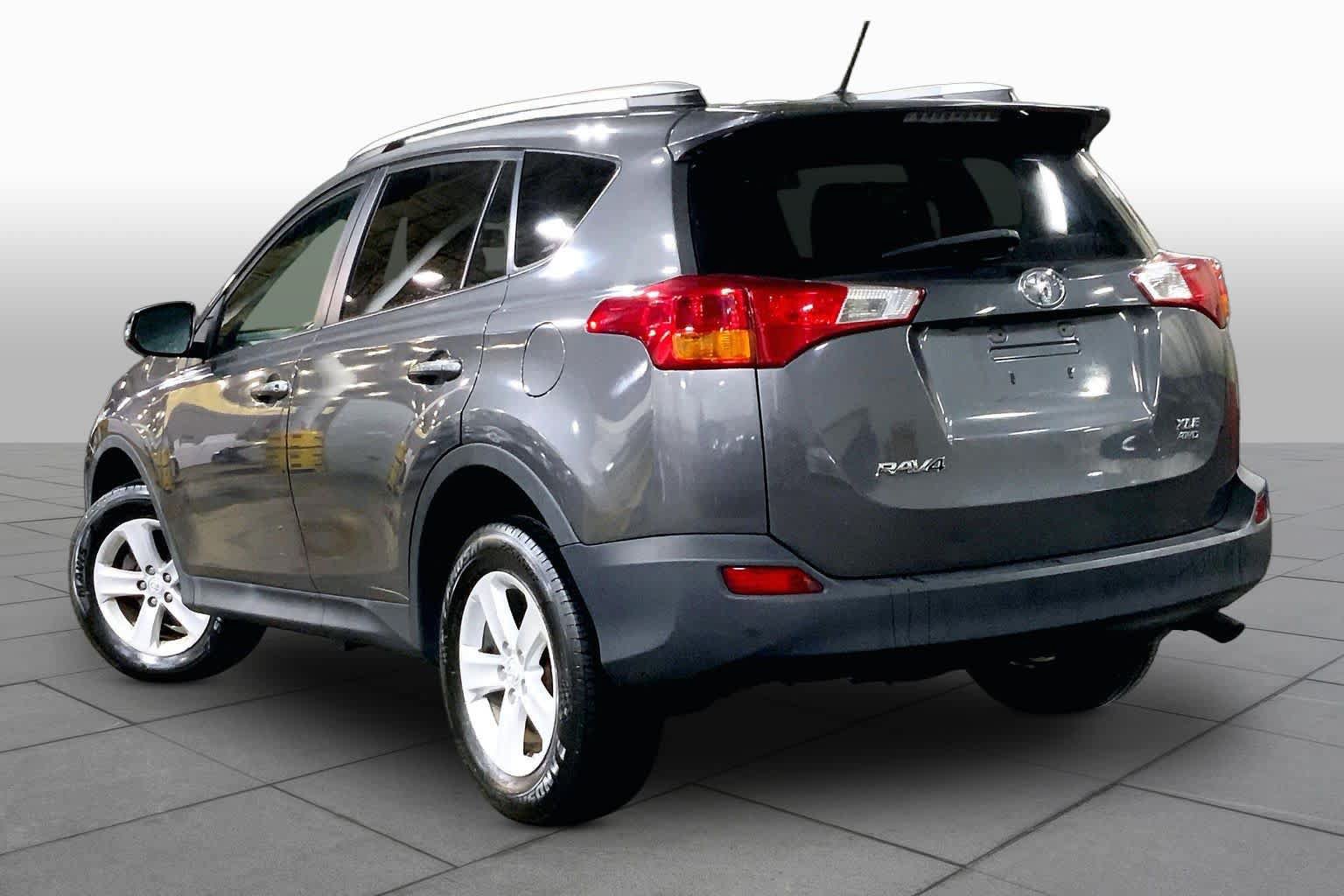 Used 2014 Toyota RAV4 XLE AWD/4WD image 12