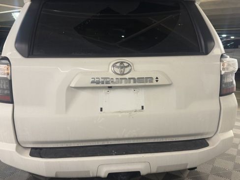 Used 2024 Toyota 4Runner SR5 Premium image 6