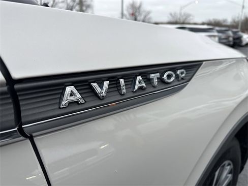 Certified 2022 Lincoln Aviator AWD w/ Premium Package image 48