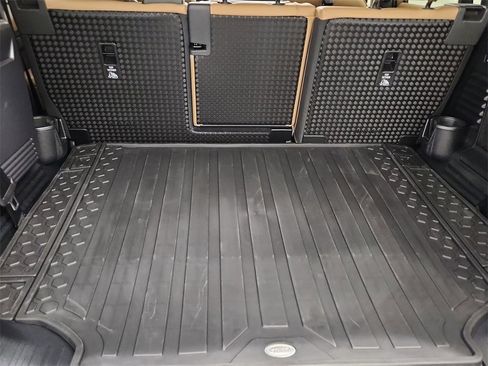 Used 2025 Land Rover Defender 110 S image 30