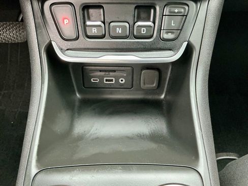 Used 2019 GMC Terrain SLE w/ Driver Convenience Package image 34