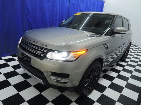 Used 2014 Land Rover Range Rover Sport HSE AWD/4WD image 3