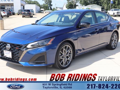 Used 2023 Nissan Altima 2.0 SR FWD image 1
