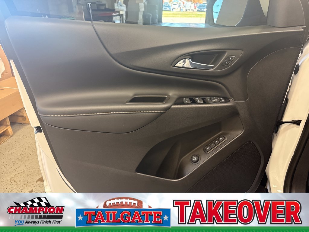 Used 2024 Chevrolet Equinox Premier FWD image 13