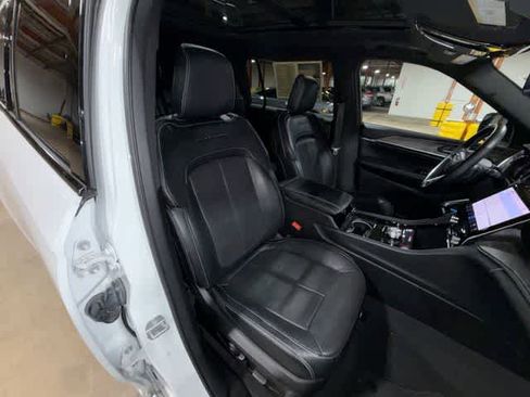 Used 2021 Jeep Grand Cherokee L Overland AWD/4WD image 16