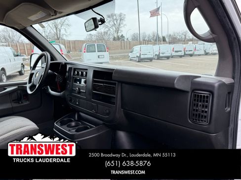 Used 2015 Chevrolet Express 2500 image 6