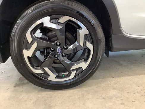 Certified 2023 Subaru Crosstrek 2.5i Limited w/ Moonroof Package AWD/4WD image 23