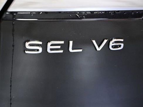 Used 2022 Volkswagen Atlas SEL Premium image 11