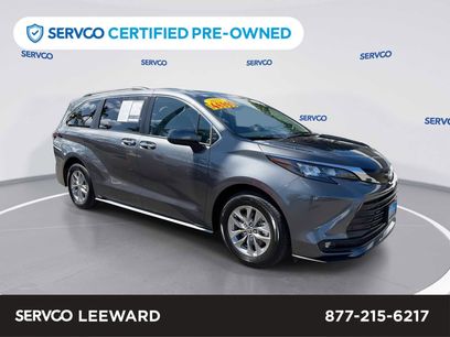 Used 2025 Toyota Sienna XLE
