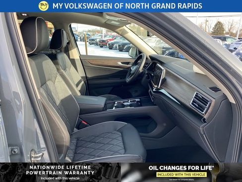 New 2026 Volkswagen Atlas SEL Premium R-Line image 30