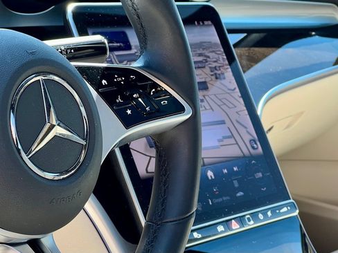 Certified 2025 Mercedes-Benz C 300 4MATIC Sedan image 24