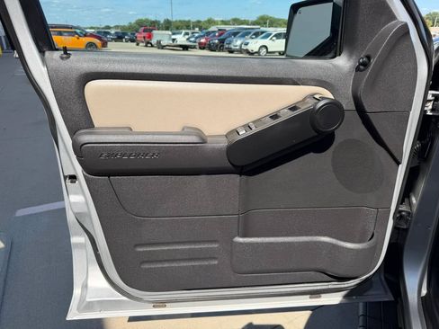 Used 2009 Ford Explorer Sport Trac Limited RWD image 23