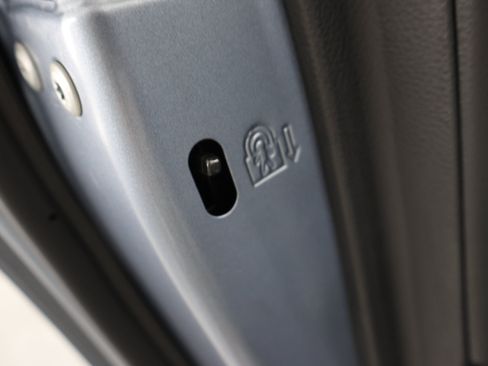 Used 2024 Toyota Corolla LE FWD image 34