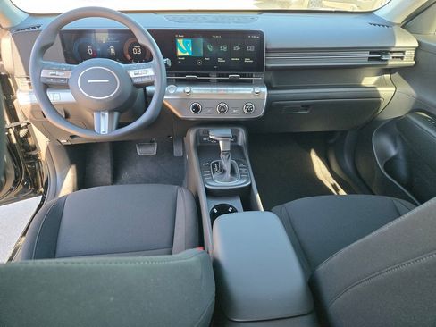 New 2026 Hyundai Kona SE image 8