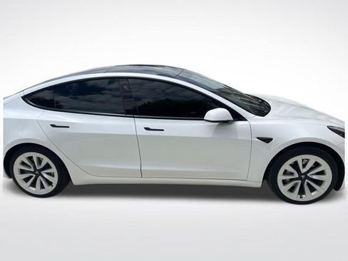 Used 2021 Tesla Model 3 Standard Range Plus RWD image 7