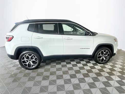 Used 2025 Jeep Compass Limited AWD/4WD image 11